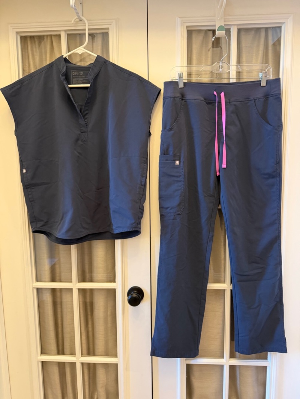 FIGS Women's Dark Harbor Gray XS Rafaela Top Small Kade Cargo Pants EUC